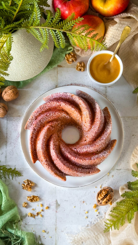 Ciambella vegetale al burro di mele senza zuccheri raffinati