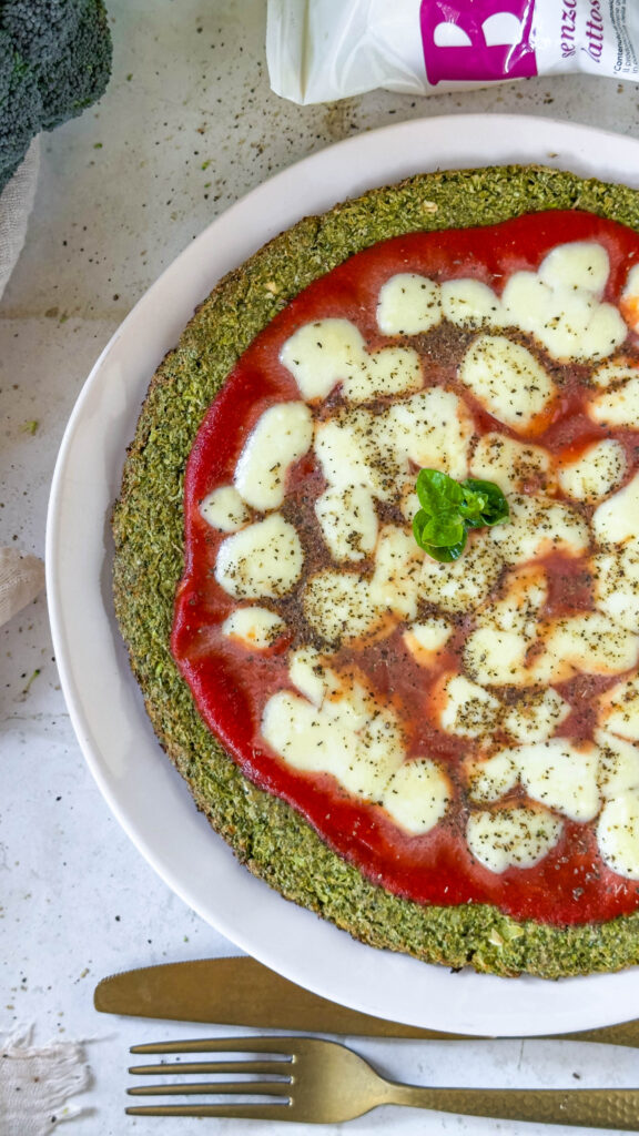 Pizza di broccolo senza glutine e senza lattosio