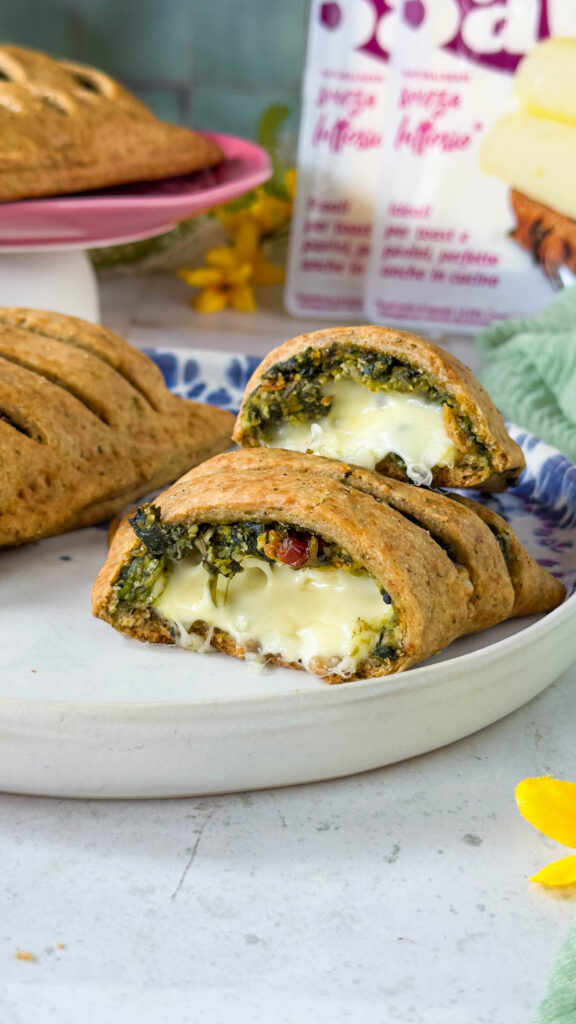 Triangoli rustici piselli e spinaci con frolla salata fatta in casa